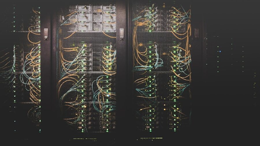 Racks de servidores en un datacenter de alto rendimiento